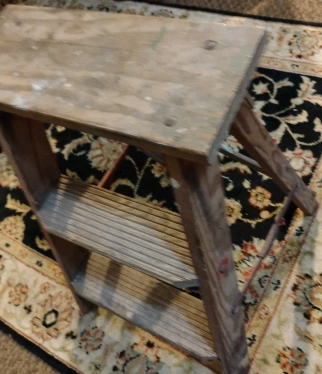 VINTAGE WOOD STEP LADDER Stool PRIMITIVE RUSTIC FARMHOUSE Plant USA +