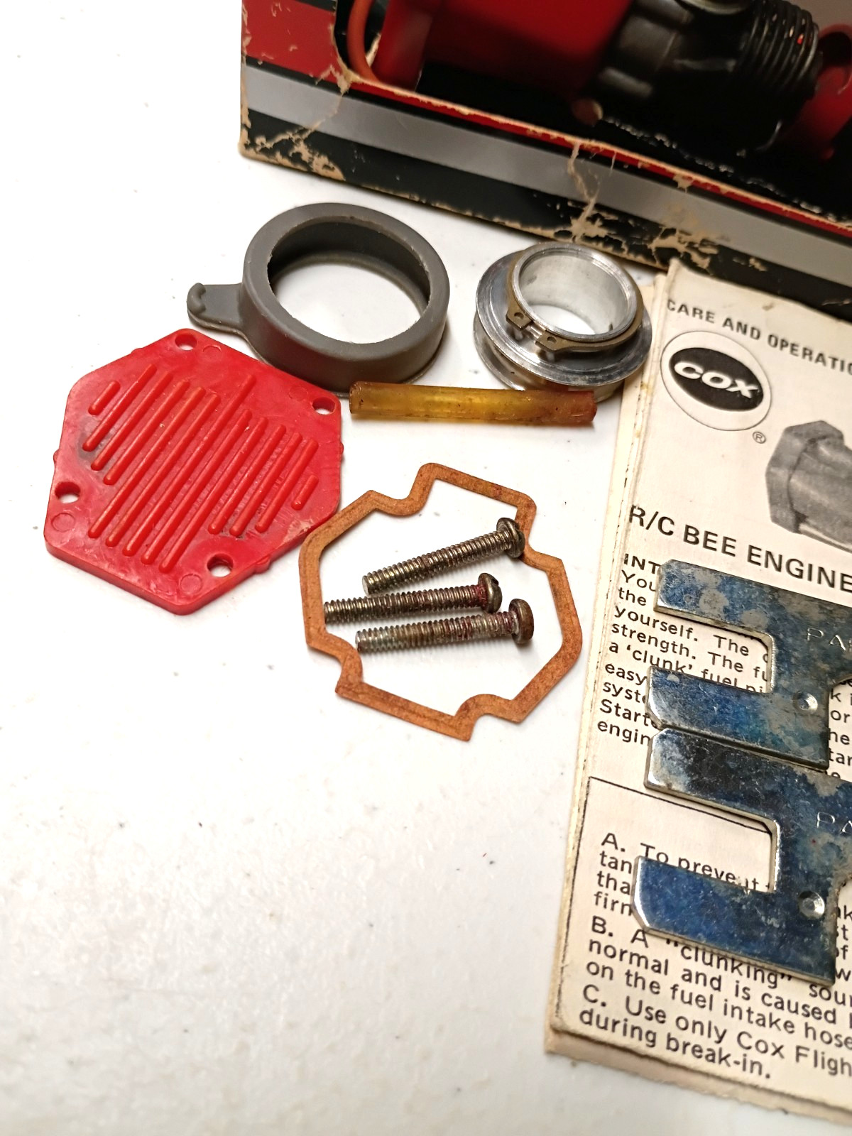 Vtg COX R/C BEE .049 Model Airplane Engine w/Muffler Tools Box Good Compression!