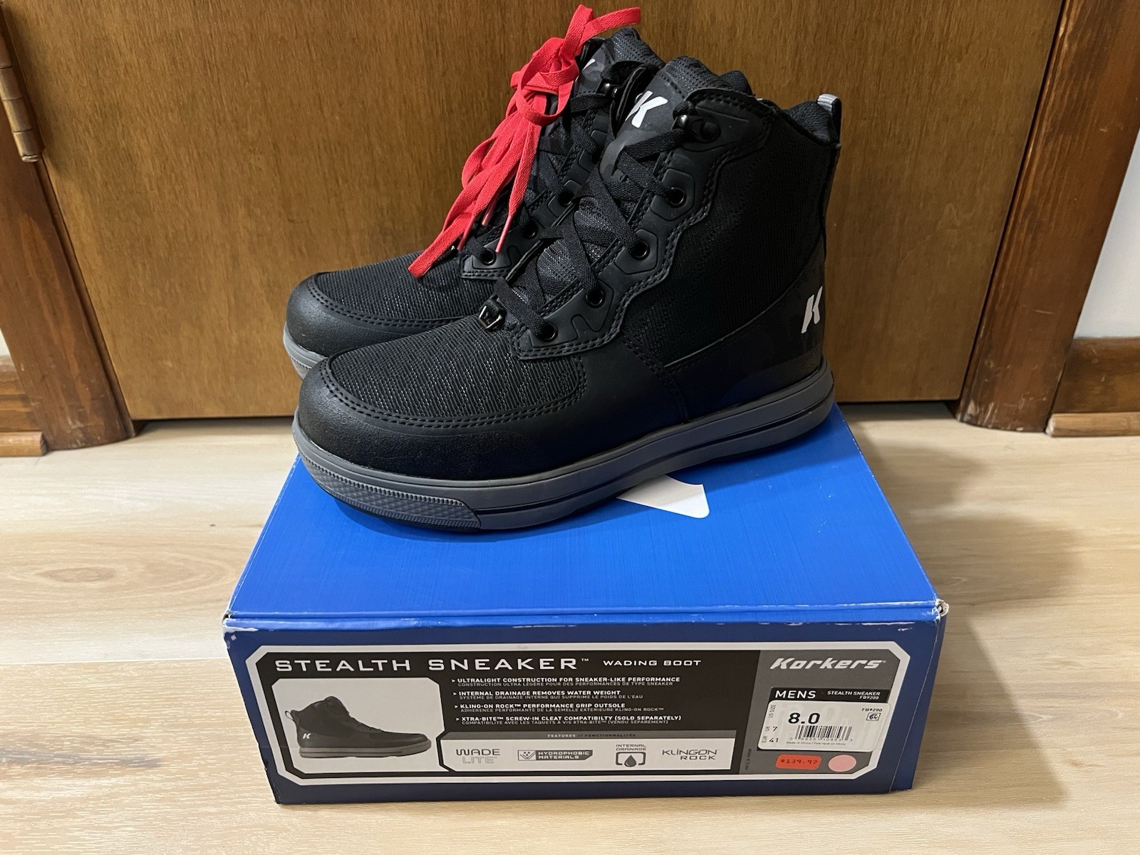 Korkers Stealth Sneaker Size 8 Wading Boot Mens Black With 2 Sets Of Laces