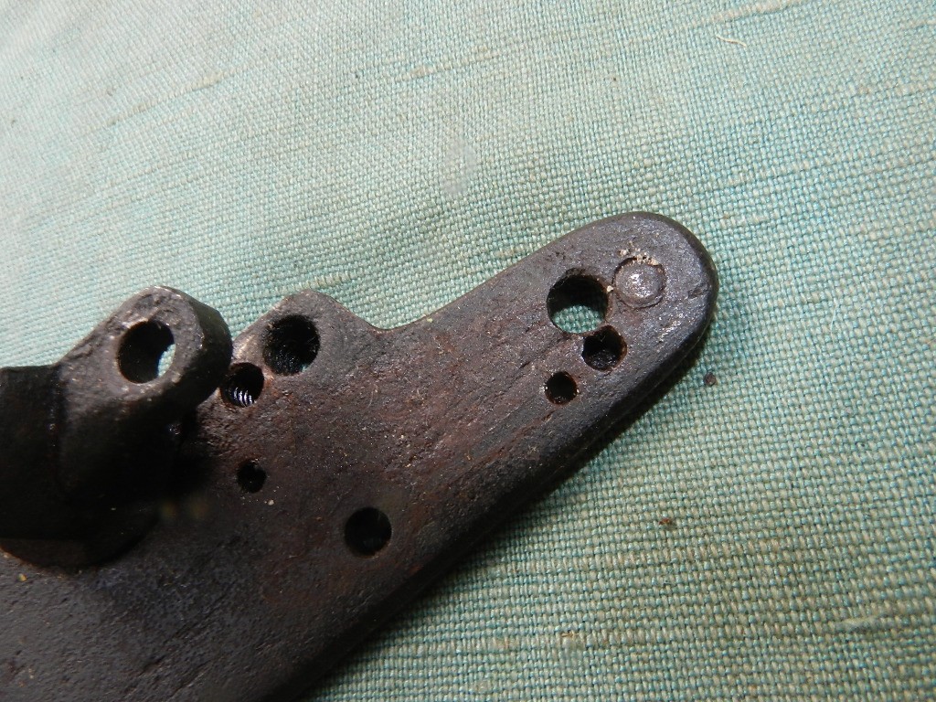 Early musket flintlock pste with pan
