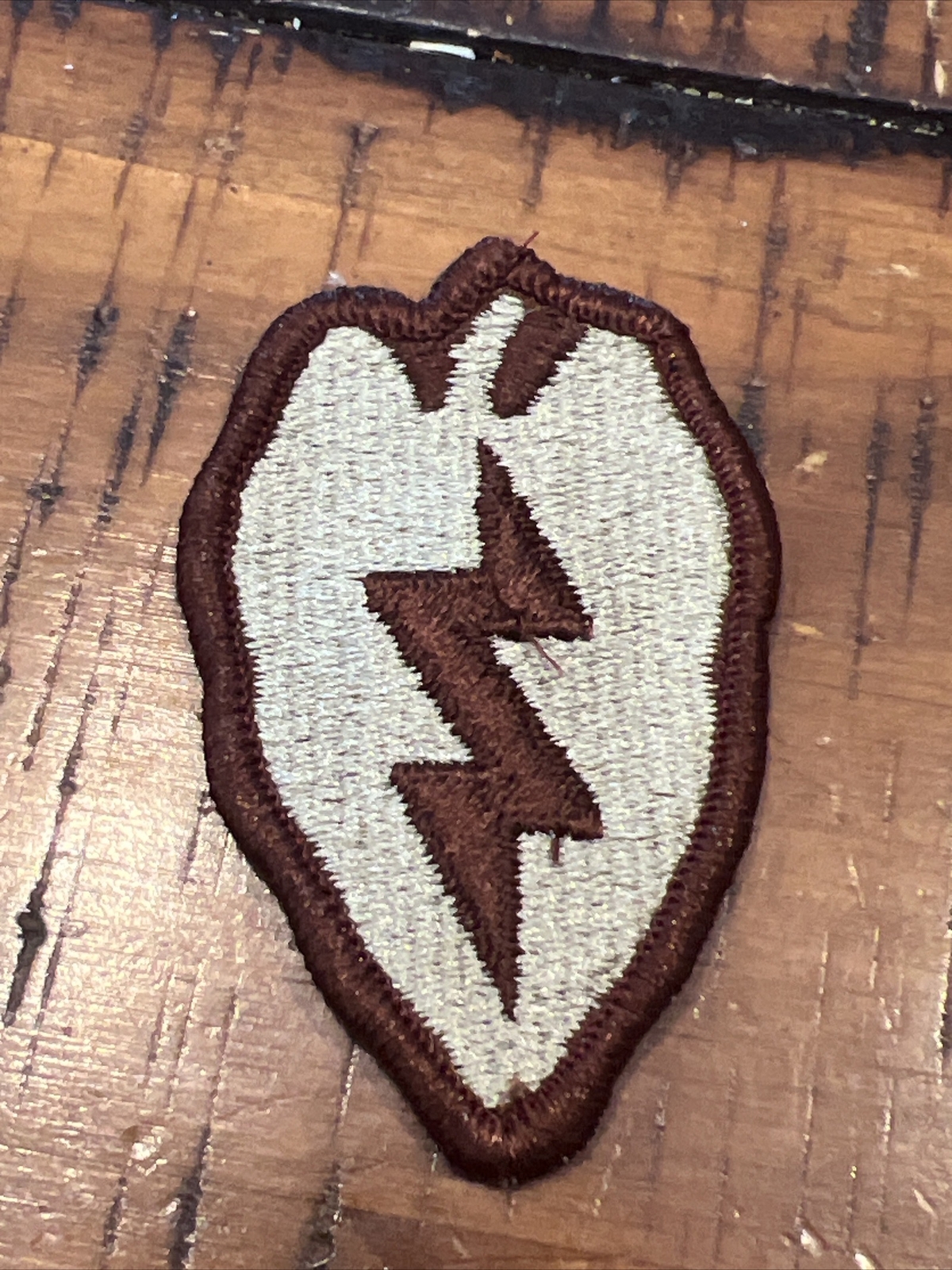 25th Infantry Division Desert Tan ( Sew On) U.S. Army Shoulder Patch Insignia