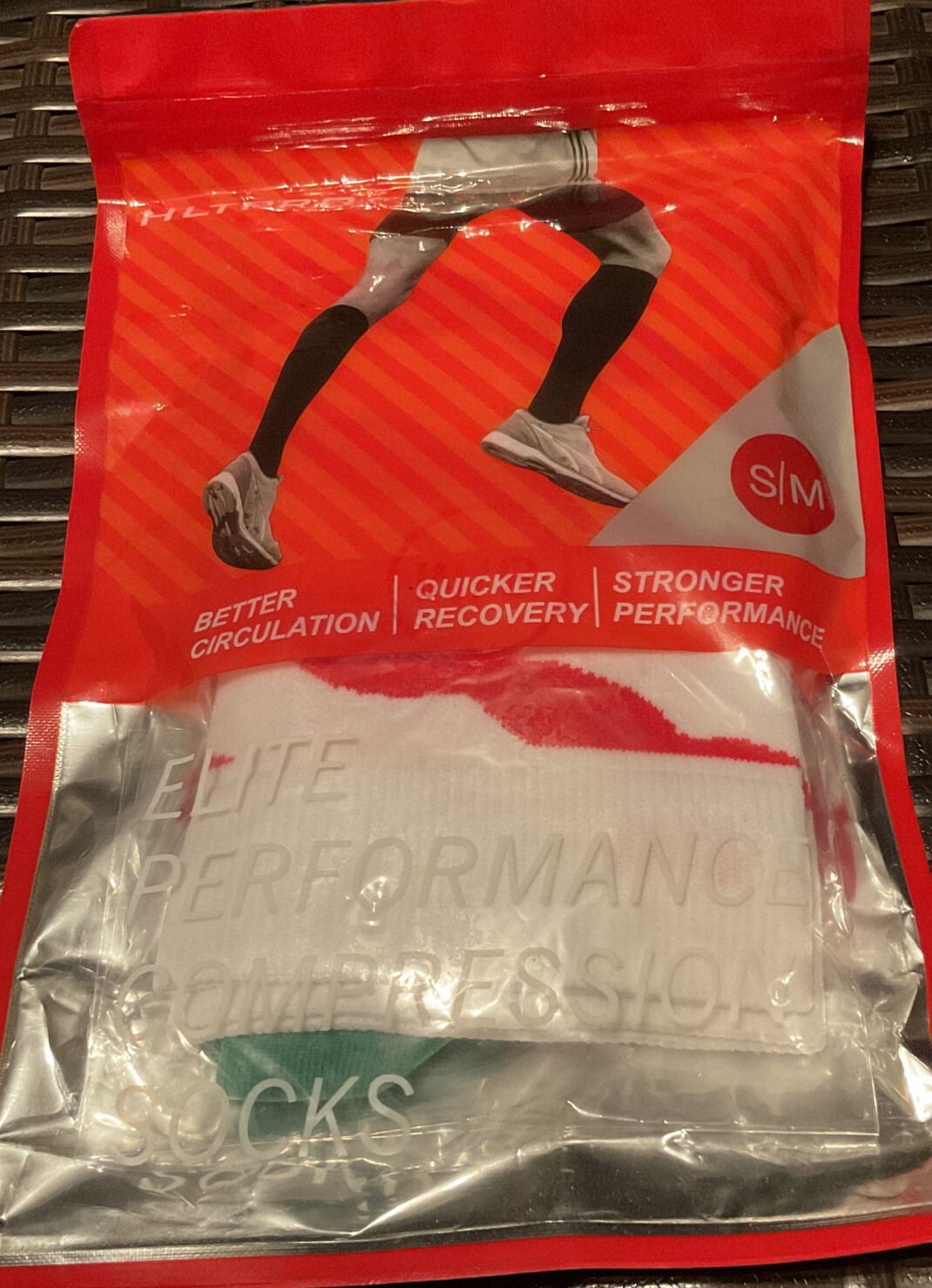 HLTPRO Elite Performance Compression Socks..S/M..New..Unisex. Red/White Stripes