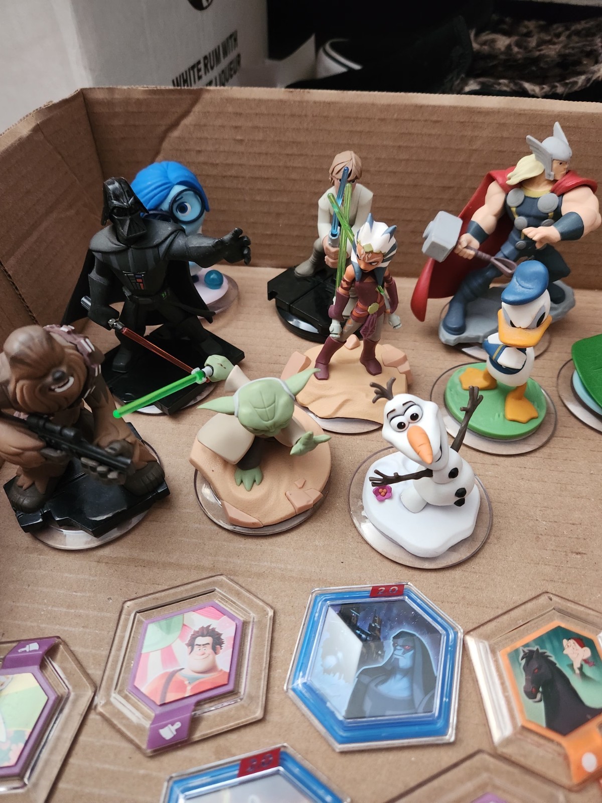 Disney infinity characters lot figure w/ Pad