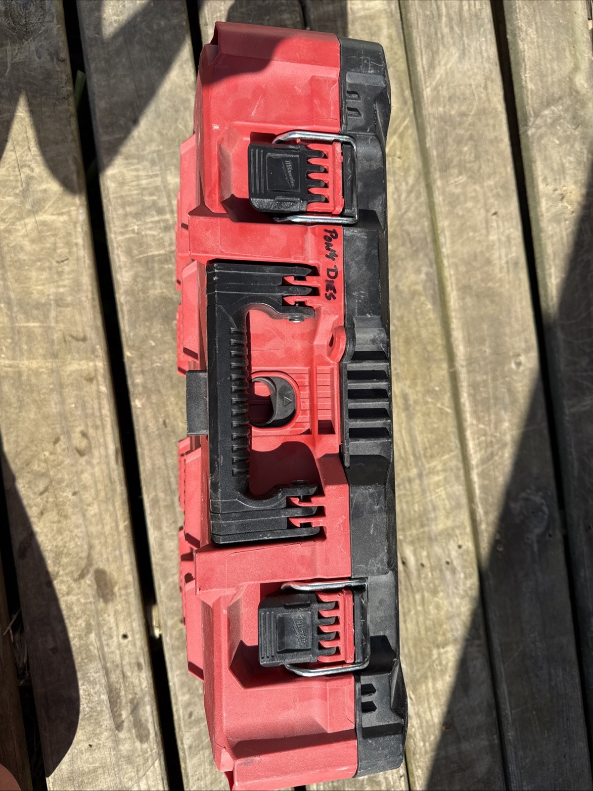 Milwaukee Pack out Threader Dies