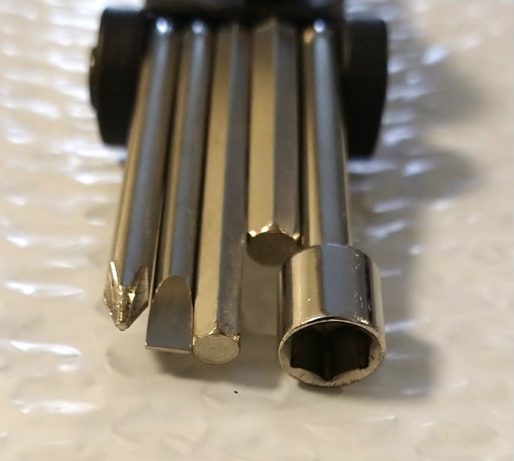 MULTI PURPOSE POCKET TOOL * WITH 14 DIFFERENT TOOLS & POUCH *