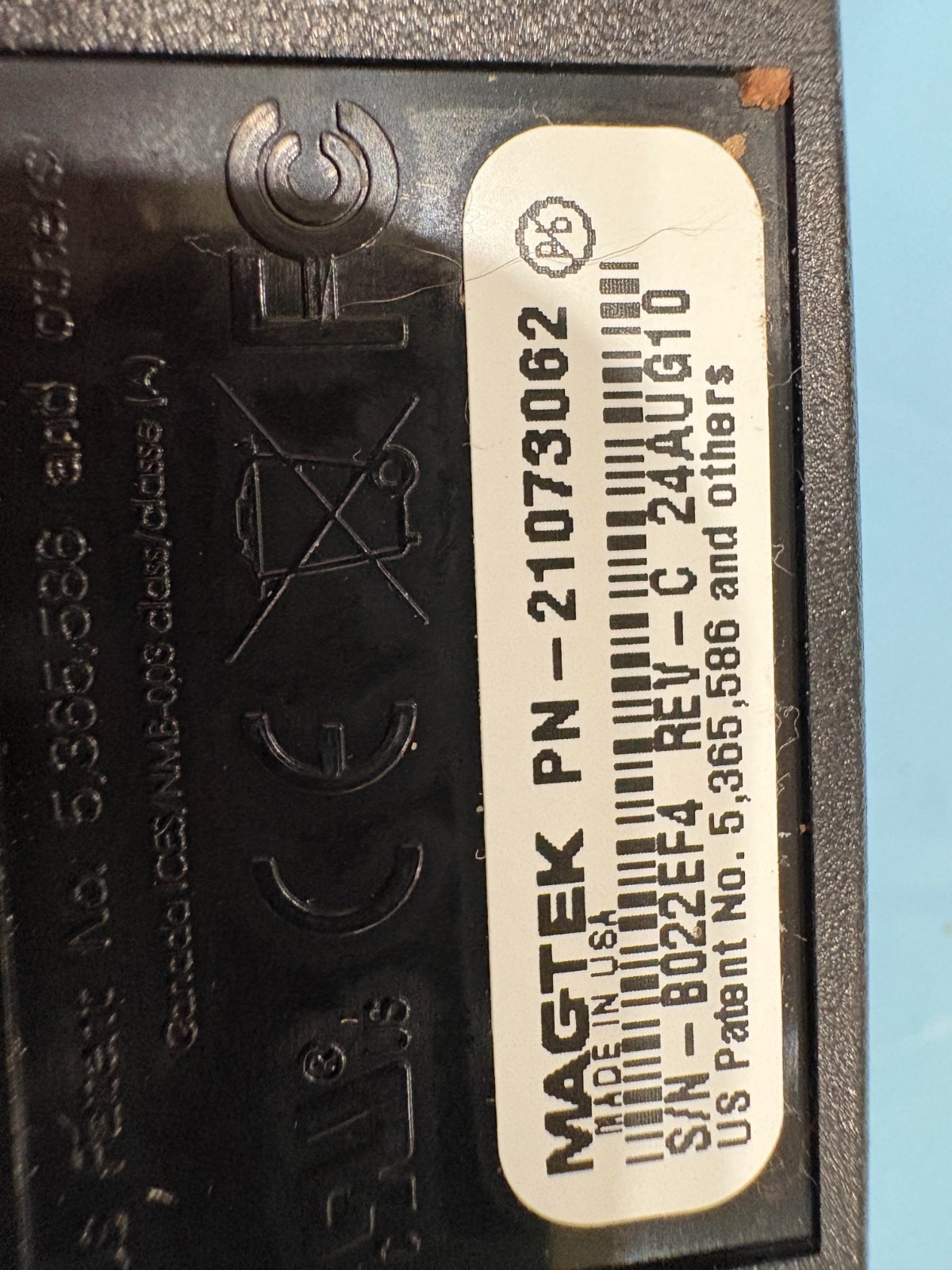 MagTek Dynamag USB Magnetic Stripe Card Reader PN 21073062 - With Box & Cable