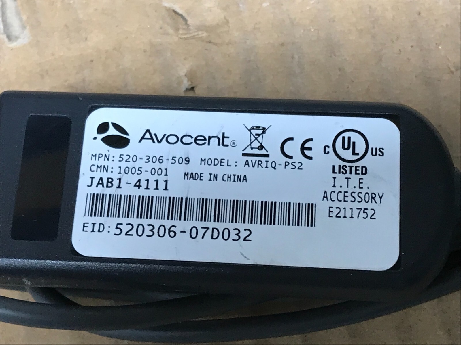 Avocent AVRIQ-PS2 PS2 KVM Server Interface Cable Adapter Module 520-306-509