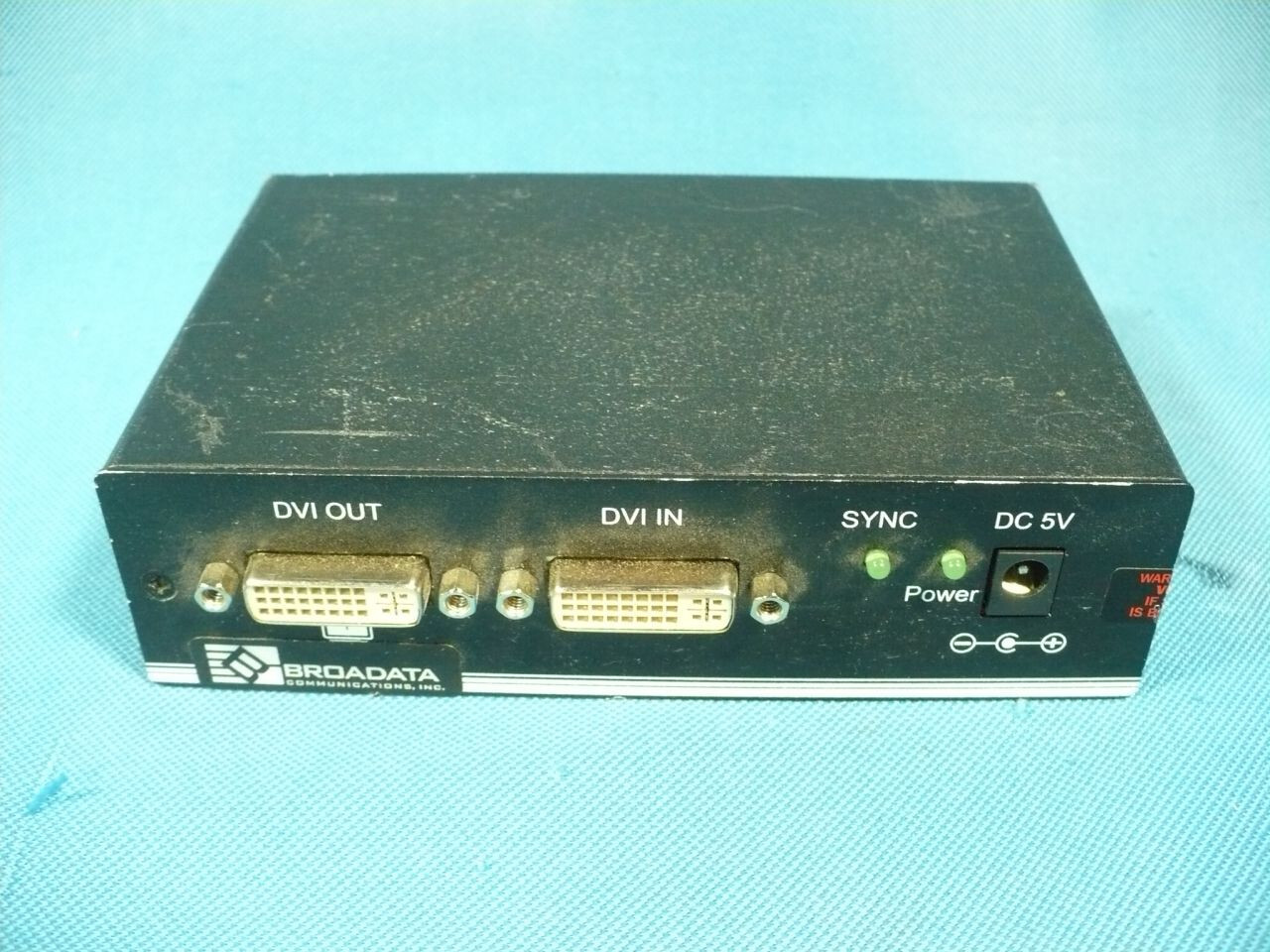 Broadata 4890-SP-D-4 DVI Video Splitter 4 Port