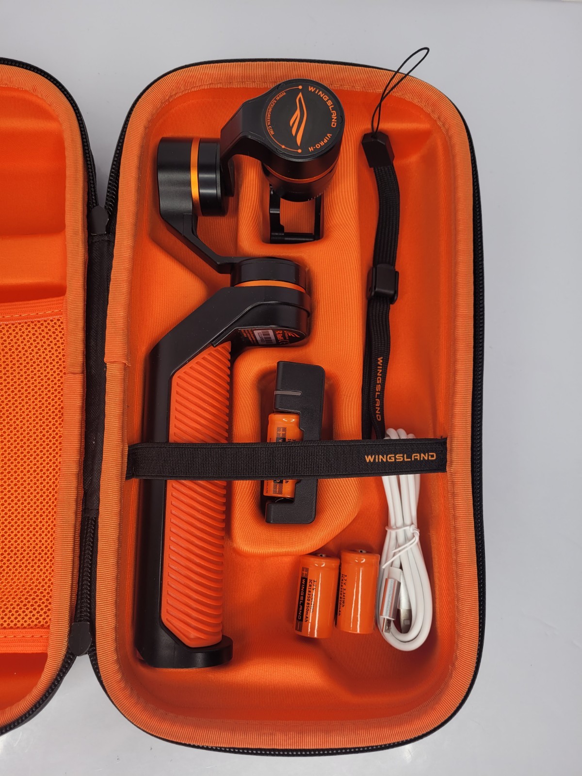 Wingsland ViPro-H 3 Axis Stabilized Gimbal Handheld Tested 4 Batteries W/ Case