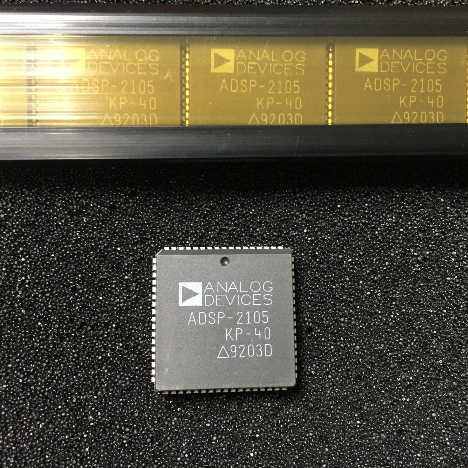 Analog Devices ADSP2105 KP-40 PLCC-68 DSP 1pc