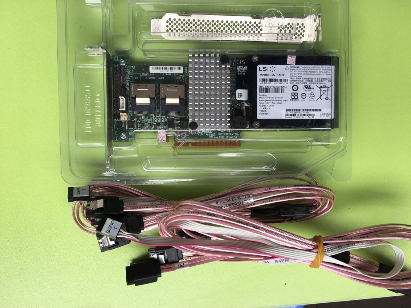 LSI SAS 9260-8i RAID controller+SFF-8087 to (4) 7-Pin SATA cables+BBU Battery
