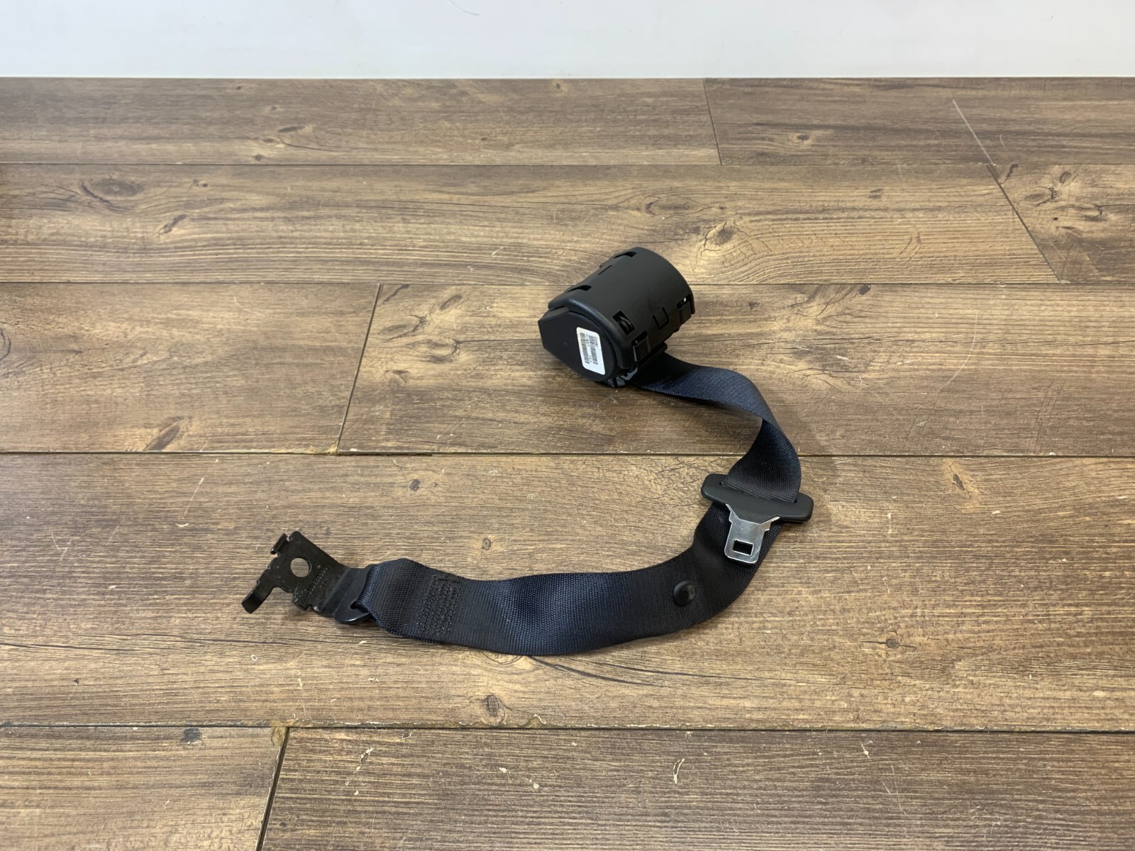2014-2018 BMW X5 SUV Rear Seat Center Seat Belt Retractor Black F15 OEM