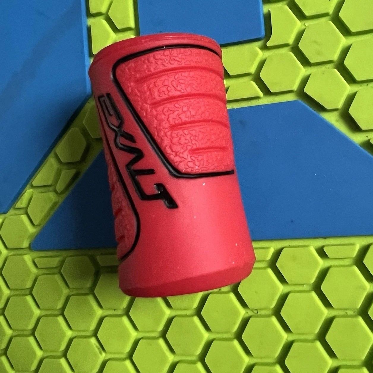EXALT FOREGRIP / REGULATOR GRIP FOR PAINTBALL MARKER - RED / BLACK