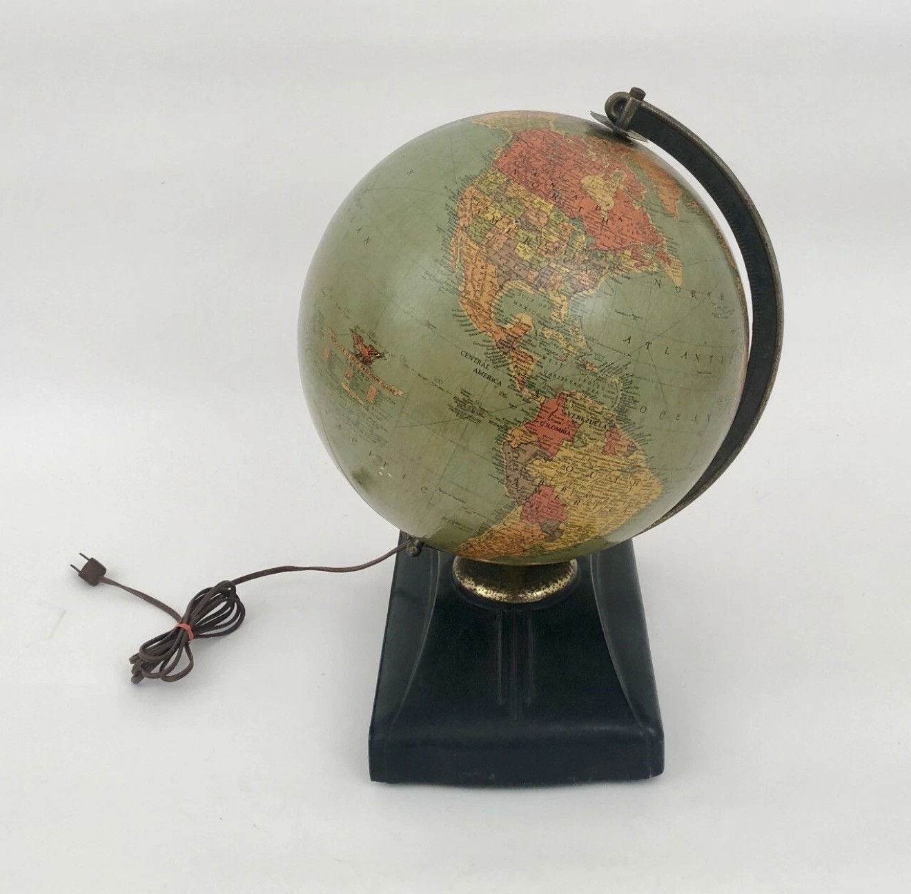 Rand McNally Cosmopolitan Lighted Rotating World Globe Desk Tabletop Map