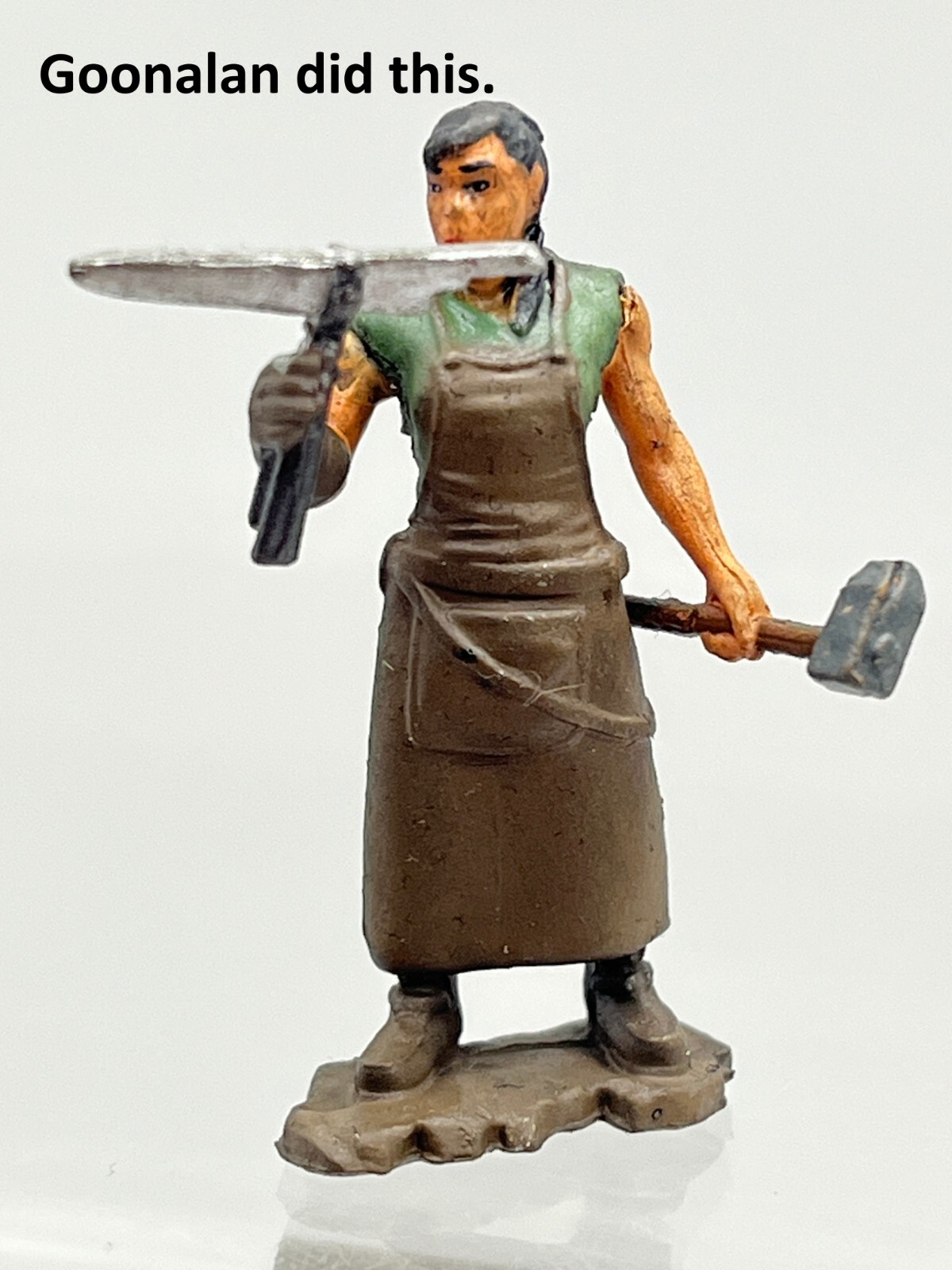 D&D Pathfinder Mini 4D Warlock Town Blacksmith Female NO BASE AS PIC