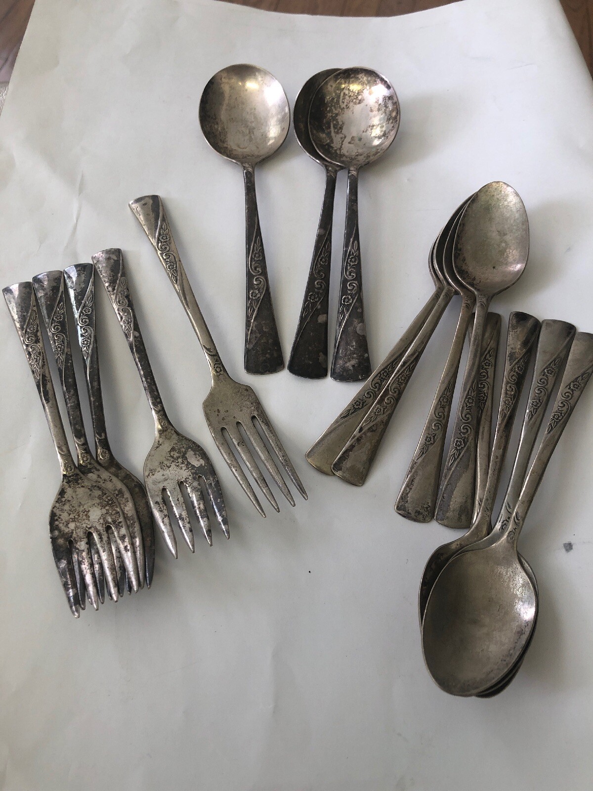 International Revelation 1953 Silverplate : 16 piece Lot
