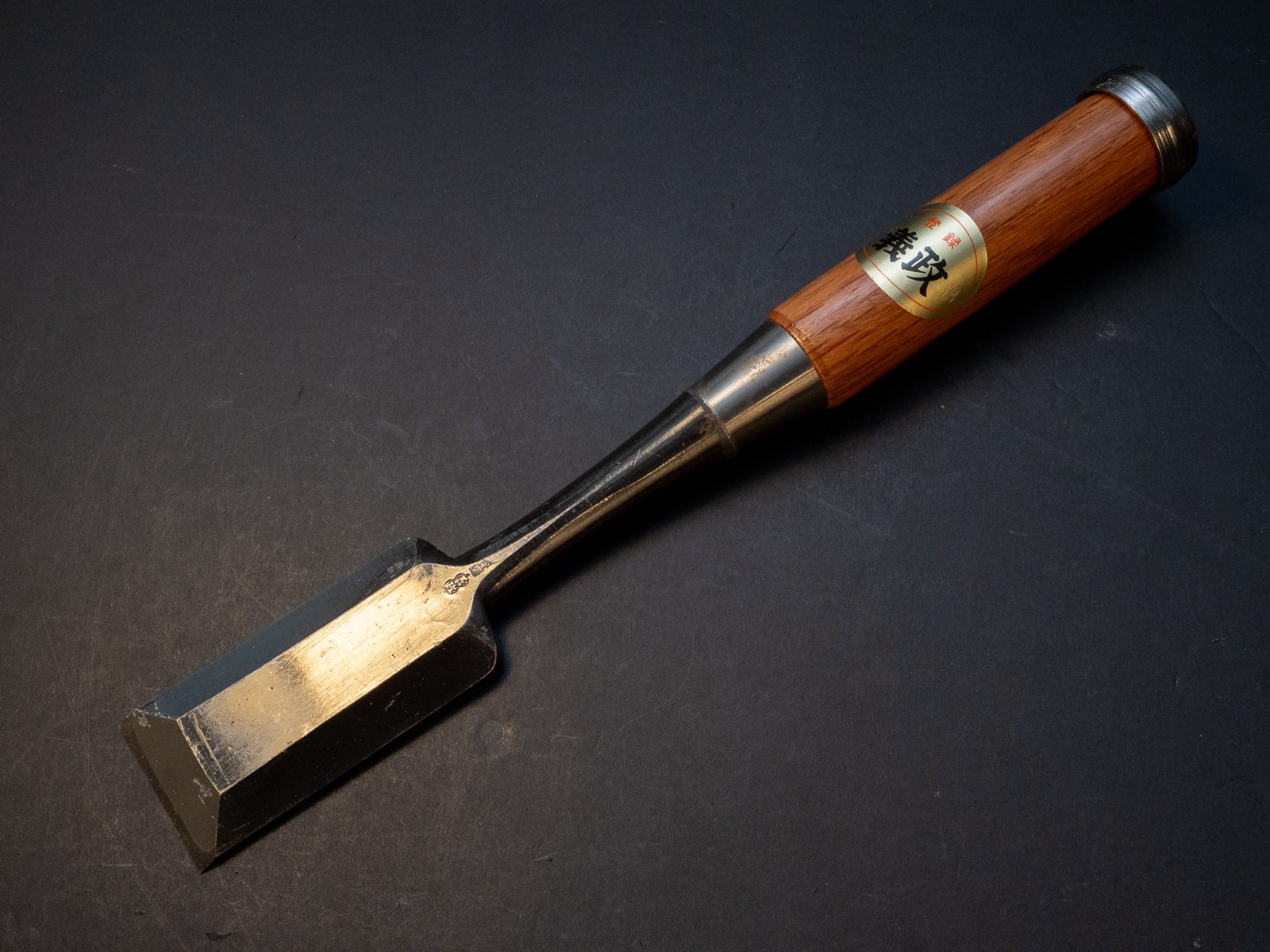 Motomiya Yoshimasa 義政 42mm Japanese Chisel Tataki Atsu Timber Framing Nomi