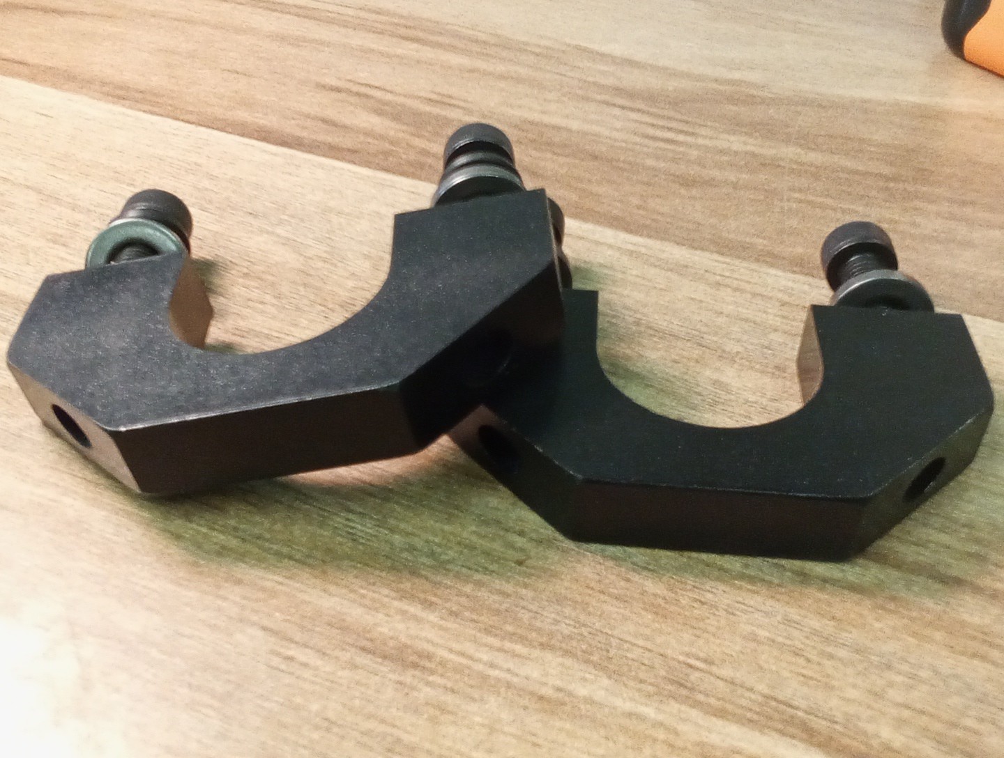 Syndevco Clamps 2107-5 With Hardware