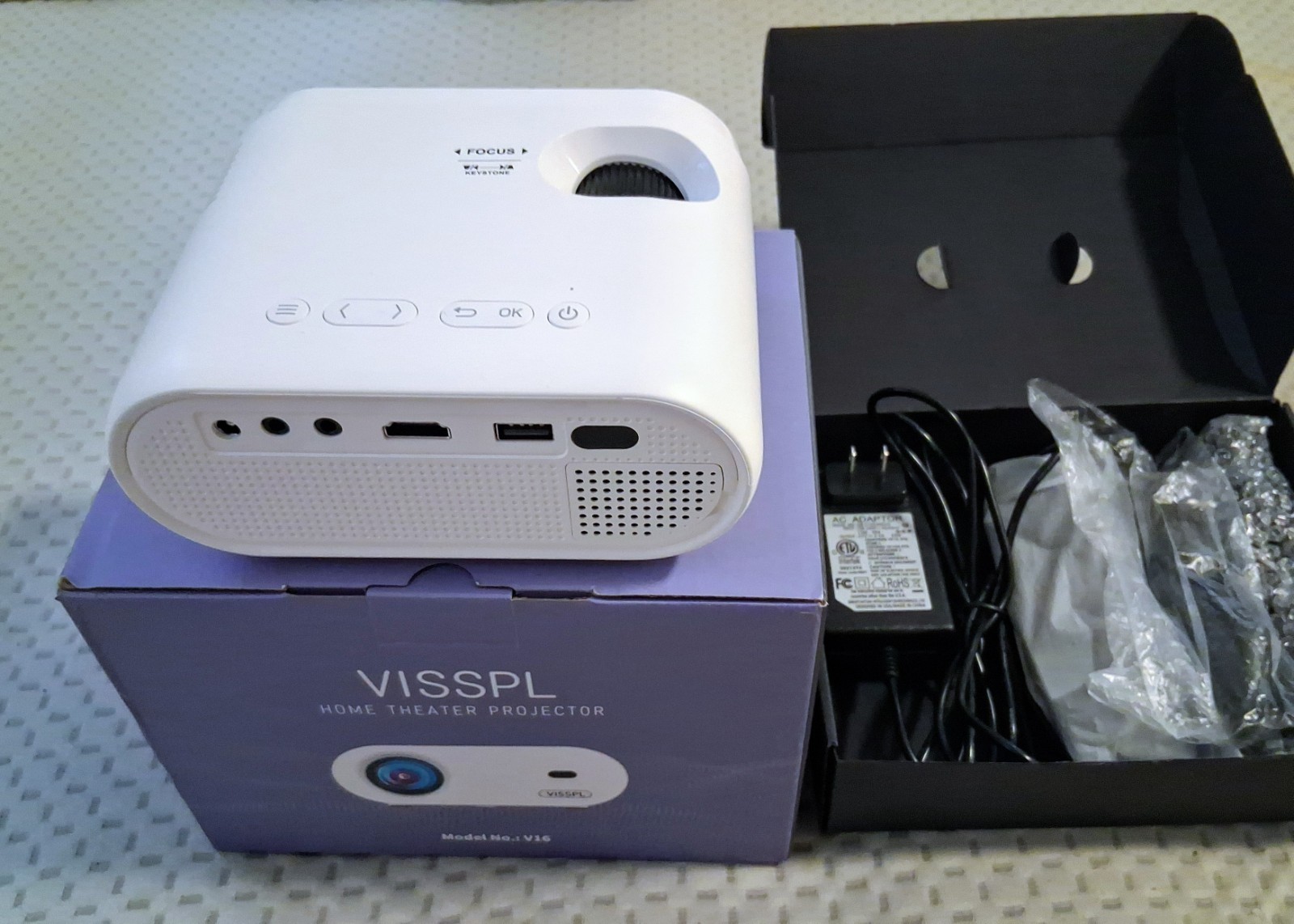 VISSPL Home Theater 1080 Projector Model V16 New Open Box Prjct Screen Included