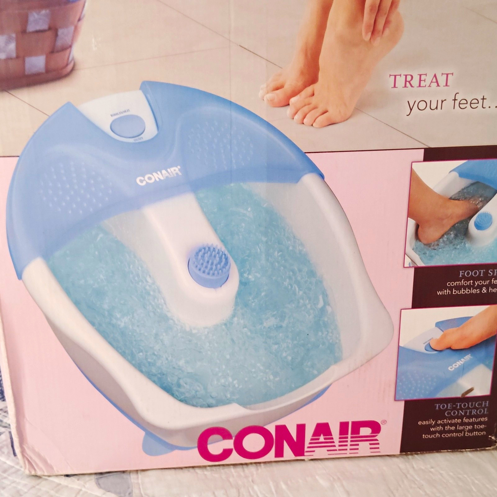 Conair FB3 Foot Bath Heated Bubbles Vibration Toe-Touch Control Blue/White