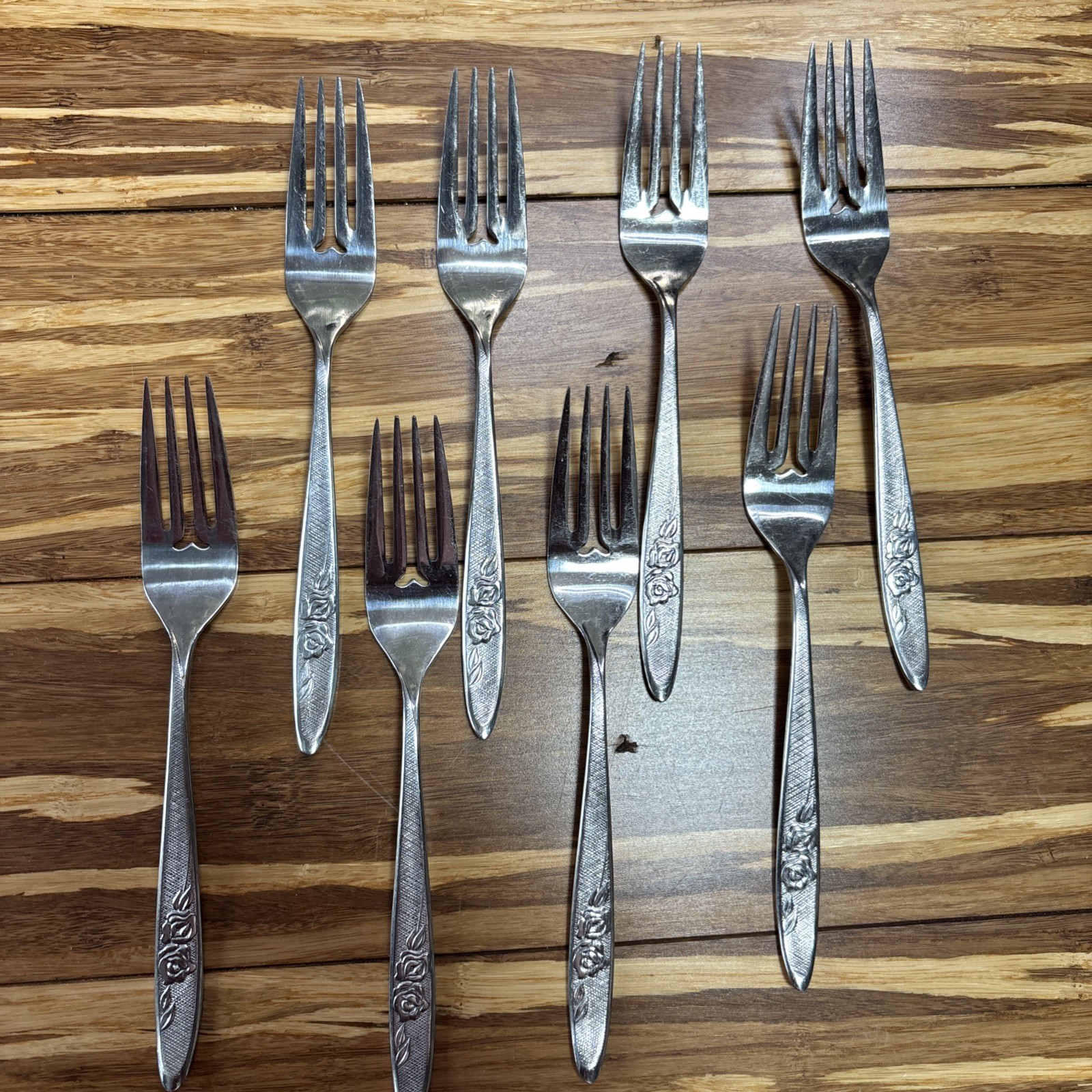 VINTAGE EKCO CAROLYN STAINLESS 8 SALAD FORKS  JAPAN / Roses Pattern