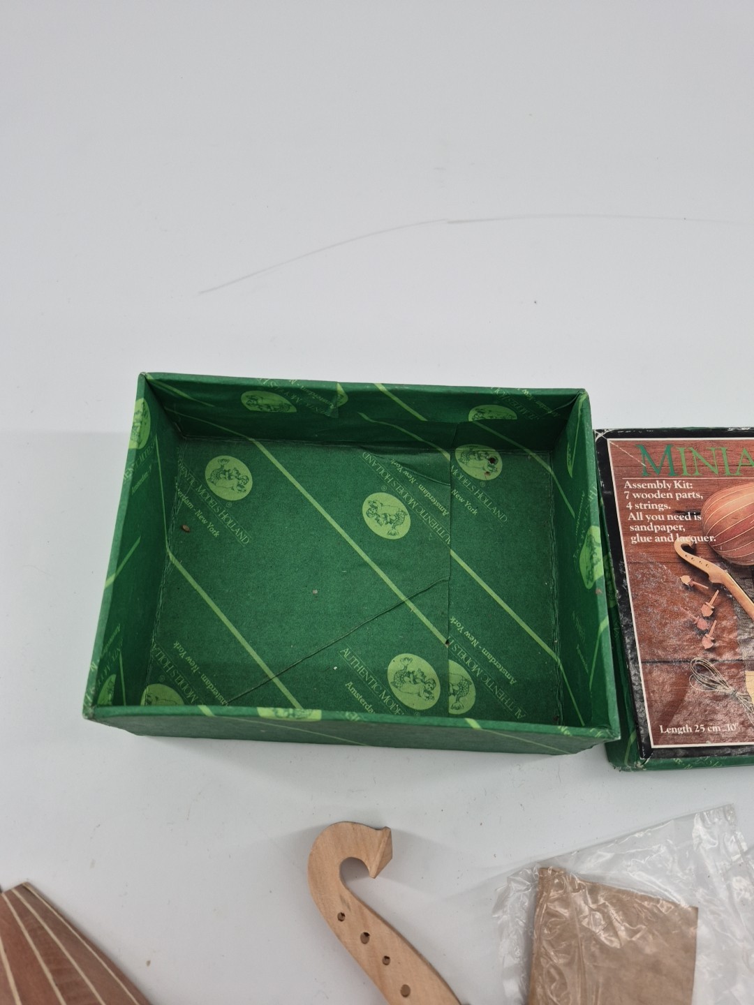 Authentic Models Holland Lute In Miniature Kit SH05 US Seller SH06