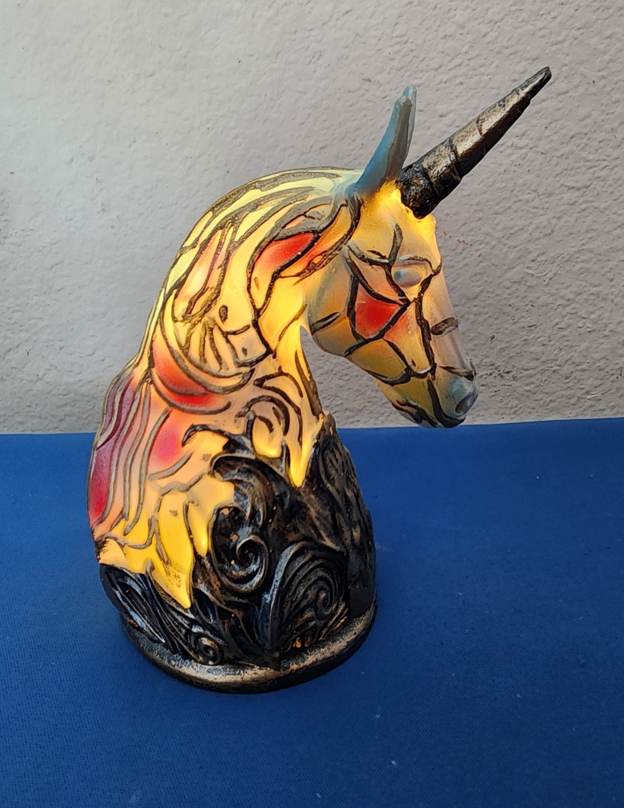 Small Light-up Unicorn Desk Light Decoration, 5"