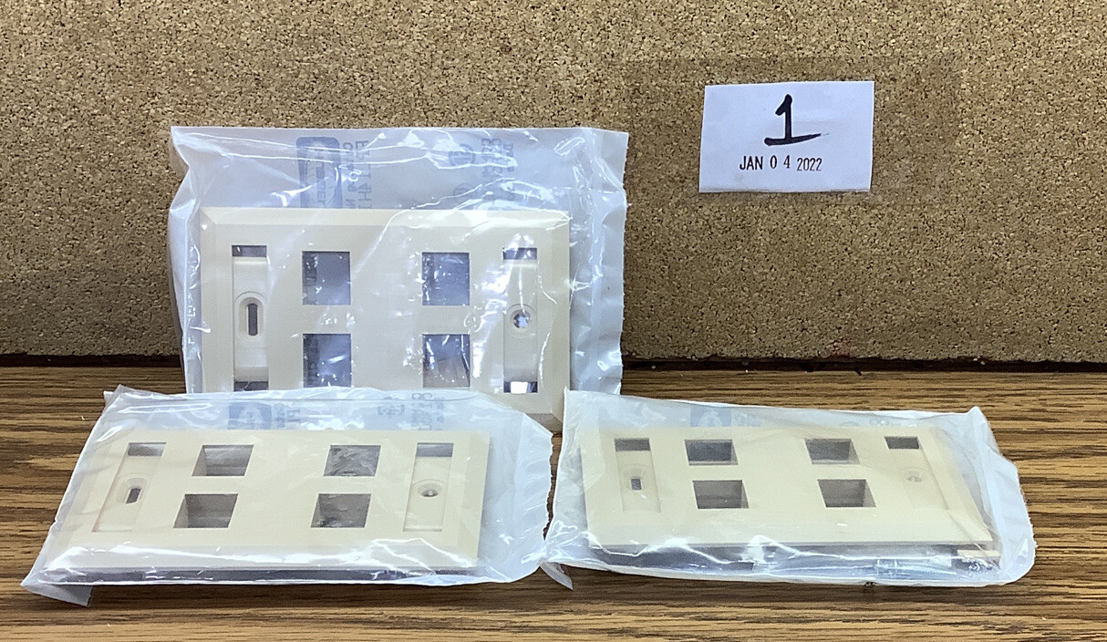 NEW Lot Of 3 HUBBELL FPL14HI Box Not Included