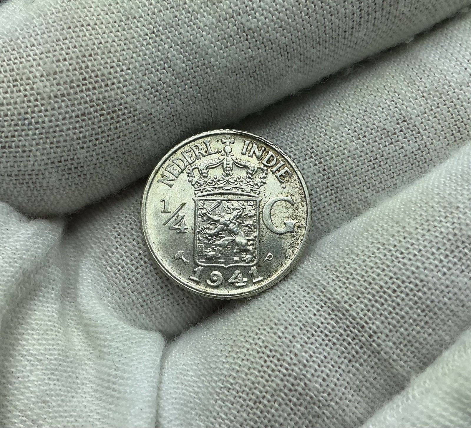 1941 Netherlands Indie Silver 1/4 Gulden - L381
