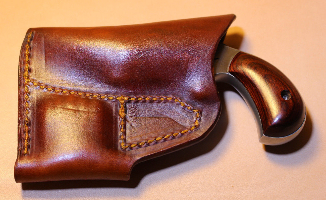 Pocket holster & ammo pouch NAA 22 Mag 1 1/8 or 1 5/8 - Leather- fits RangerII