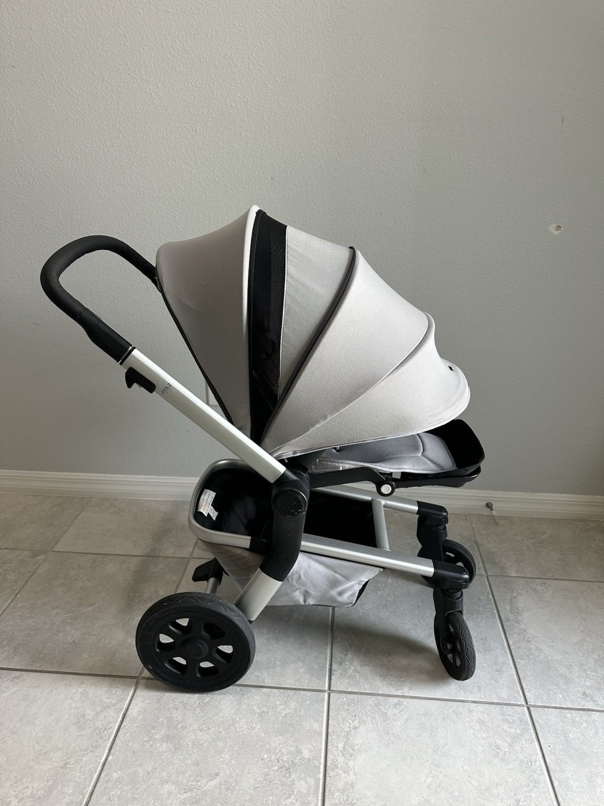 Joolz Hub Stroller,Bassinet ,Reversible Seat Gray/Black