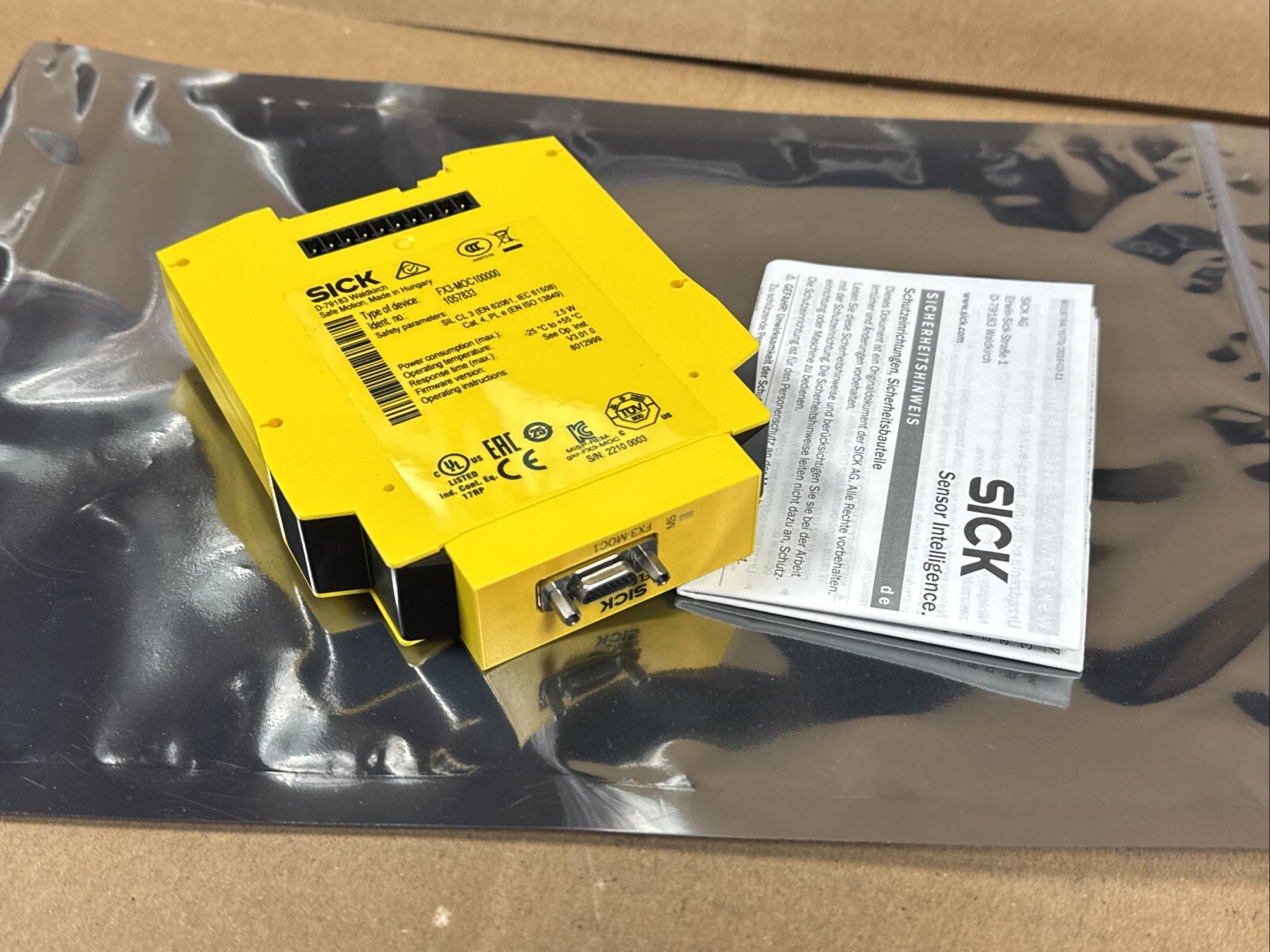 NEW Sick 1057833 FX3-MOC100000 Flexi Soft Safety Controller FX3-MOC1 FAST SHIP