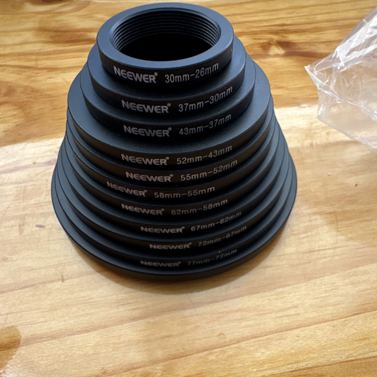 Neewer 11 PCS Step-Down Adapter Ring Set 30-26mm 37-30mm 43-37mm 52-43mm 55-52mm