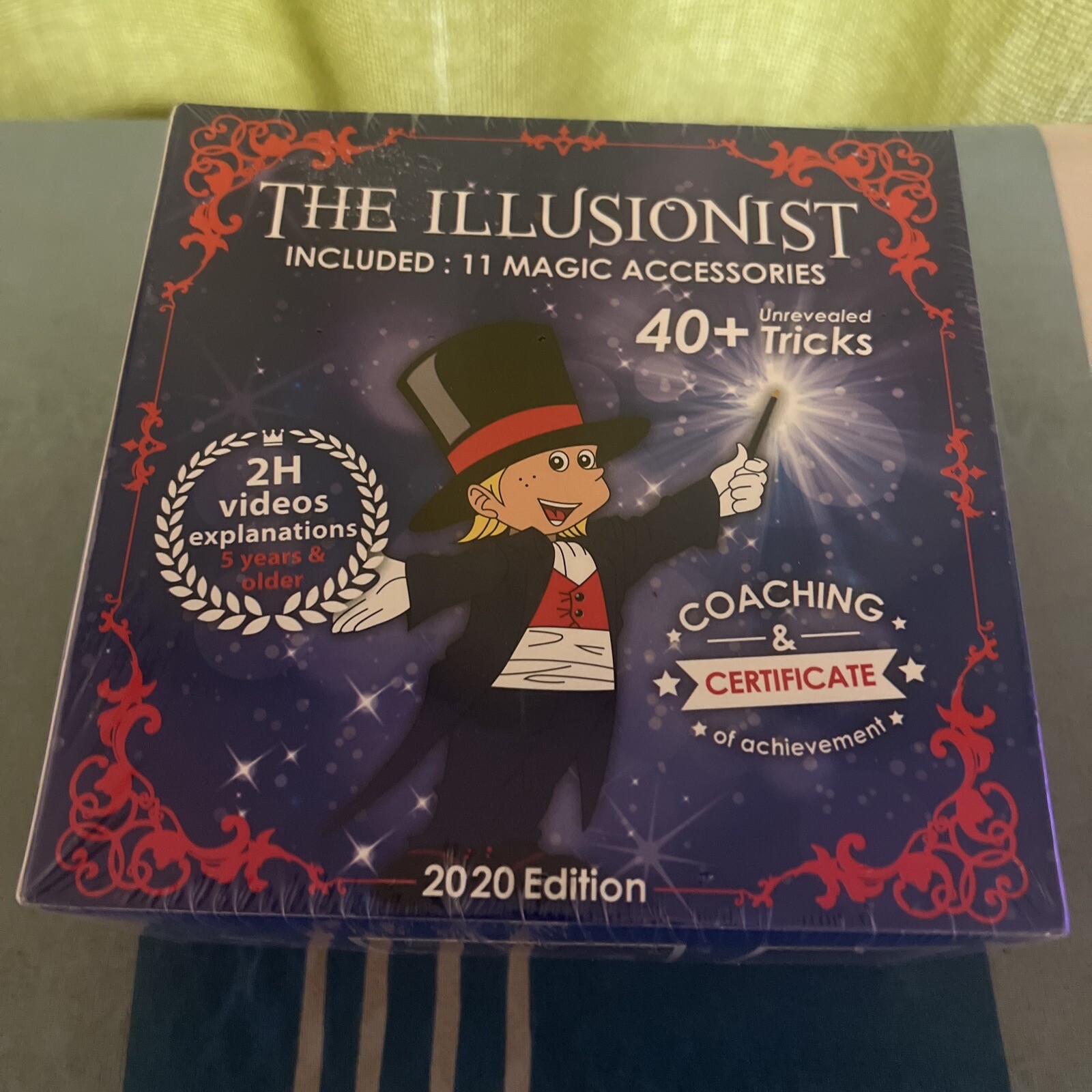 THE ILLUSIONIST : INCLUDED 11 MAGIC ACCESSORIES- NEW/SEALED