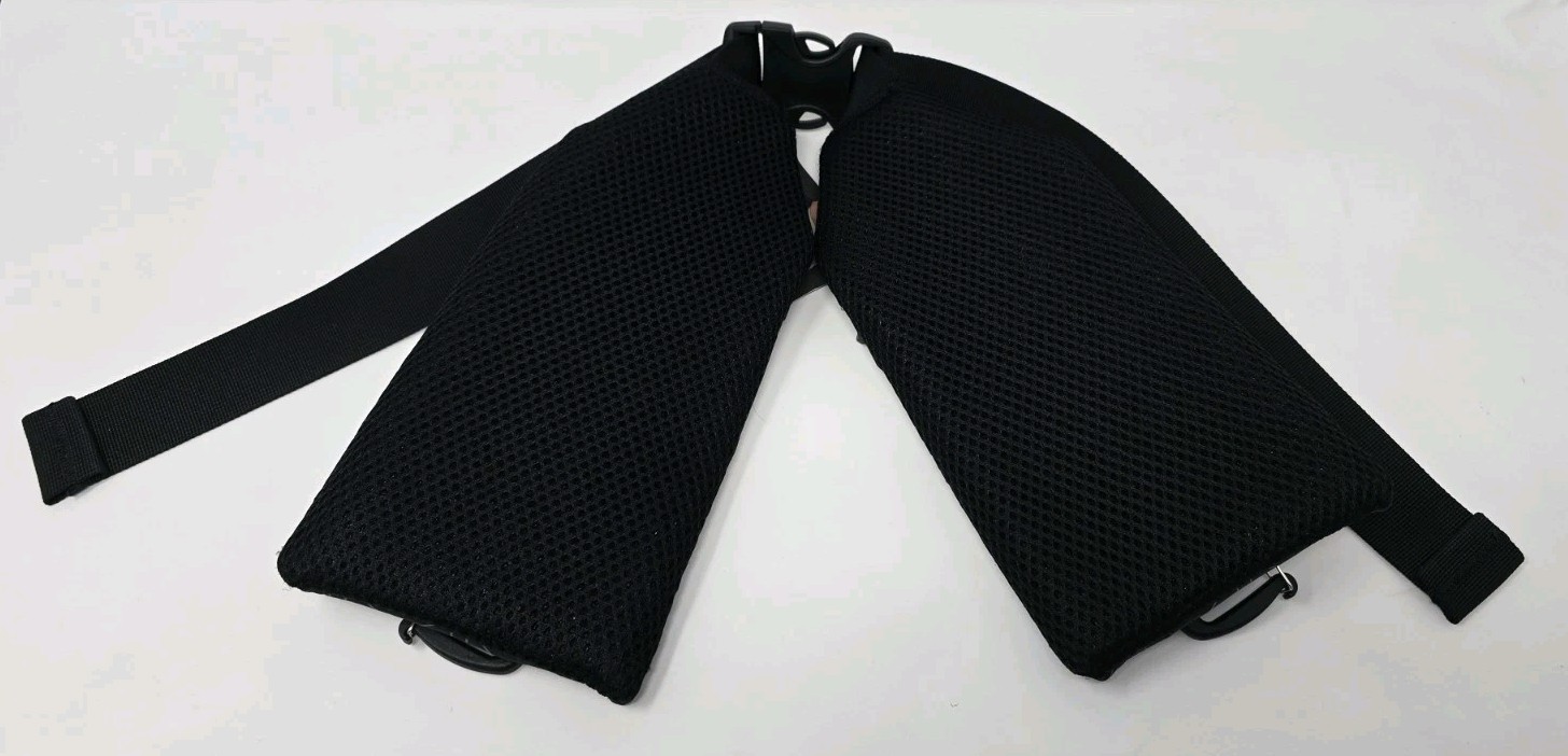 Nomatic Travel Bag Waist Straps Black Triangle Pattern New