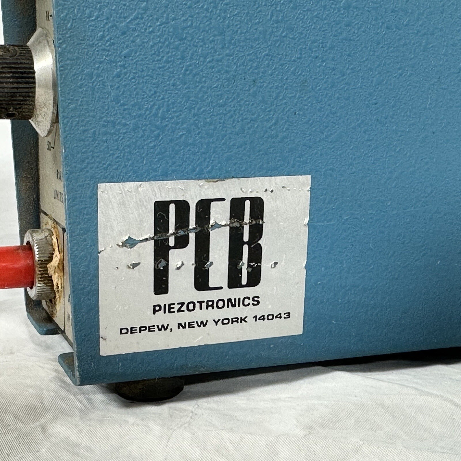 PCB Piezotronics Shear 462A Accelerometer Charge Amplifier