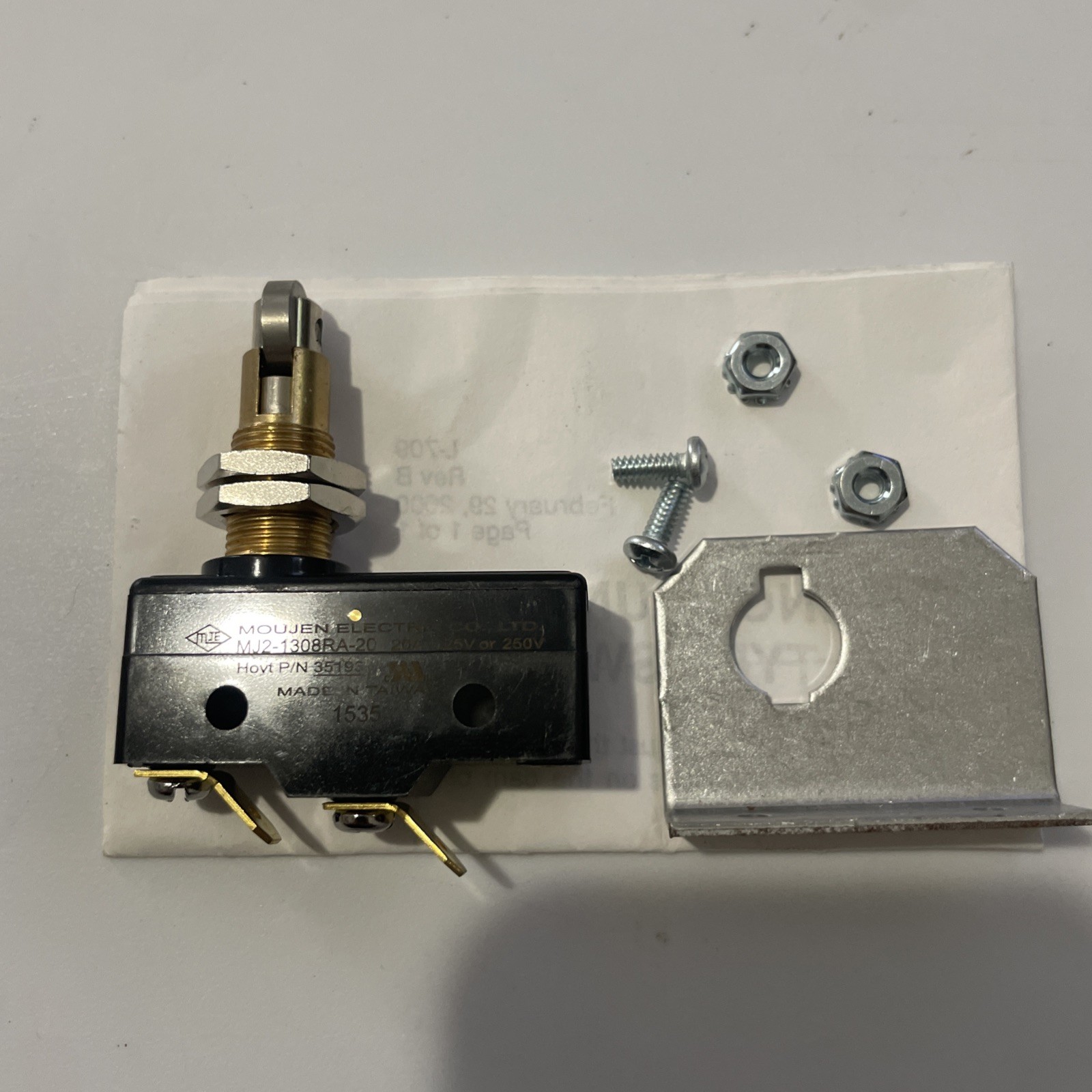 Blodgett 35702 Door Switch Kit with Hardware Replacement