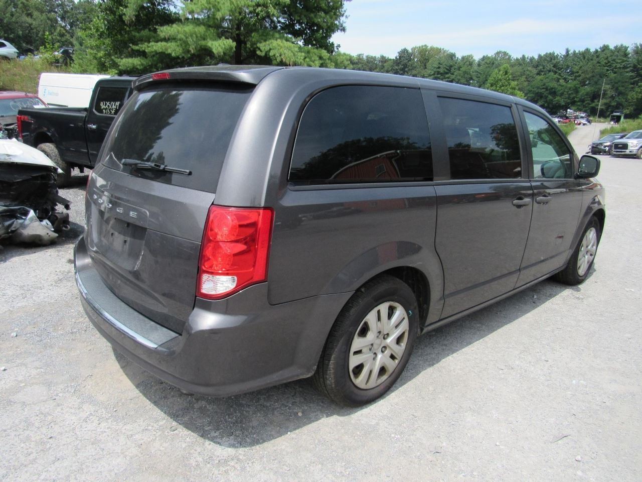 CARAVAN 2019 Glove Box 1068844
