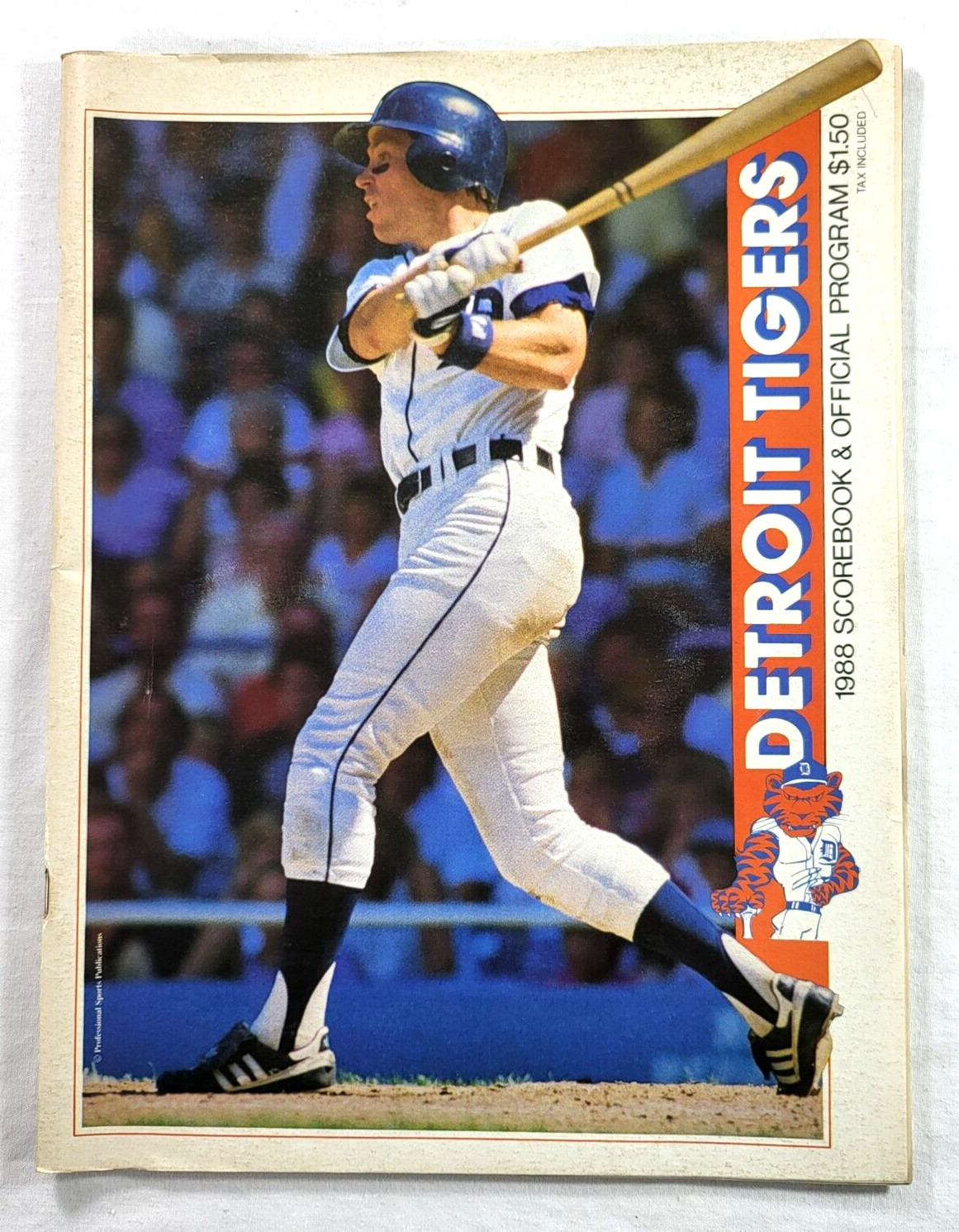 Detroit Tigers 1988 Scorebook & Official Program vs Seattle Mariners