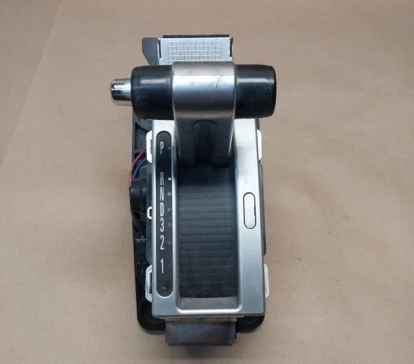 2005-2009 Ford Mustang Automatic Trans Floor Gear Shifter Shift Assembly OEM