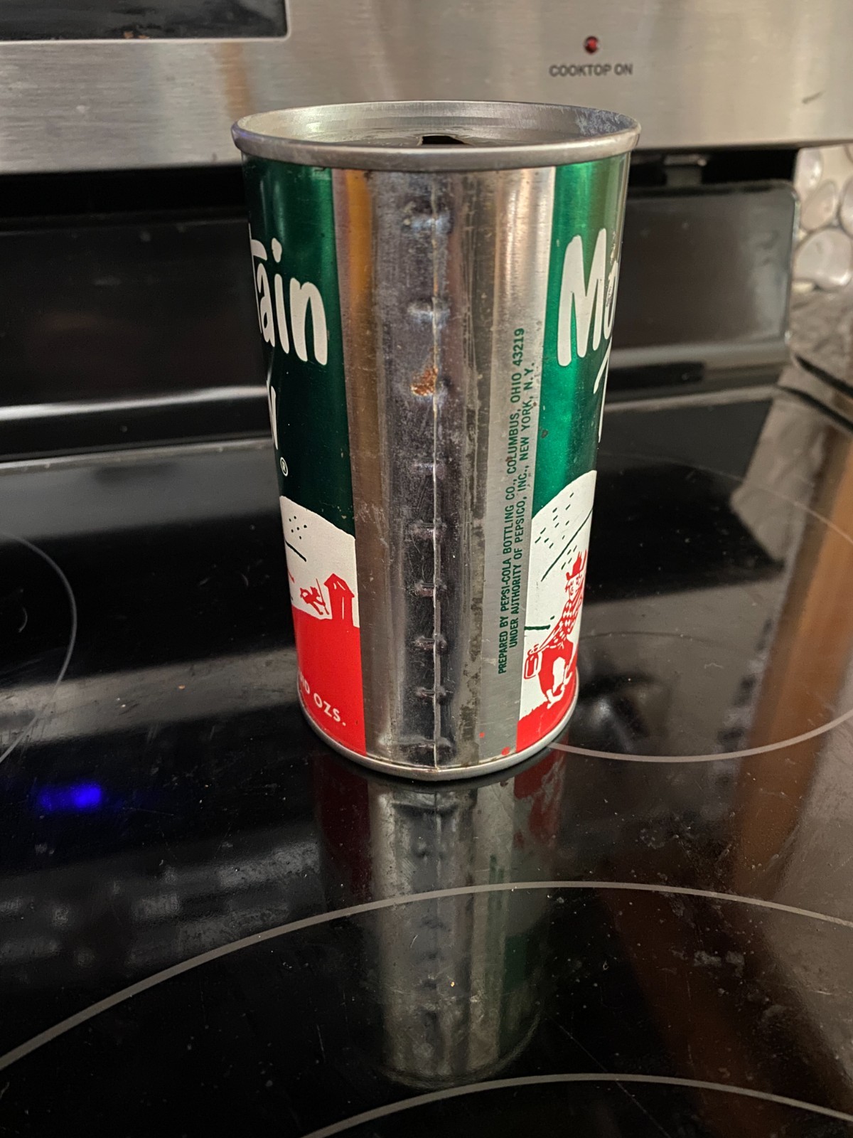 MOUNTAIN DEW 12 oz PULL TAB SODA CAN - NICE!!
