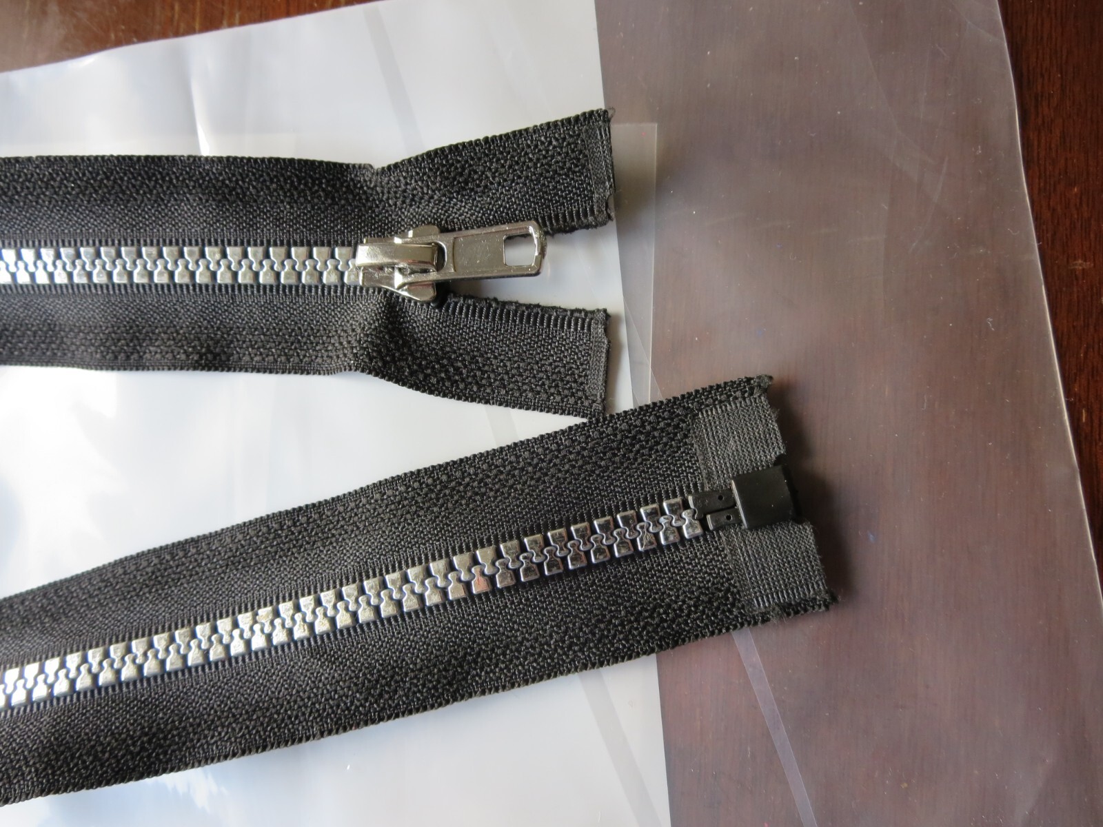 18 Inch Plastic Zipper #5 silver teeth light Weight Separating