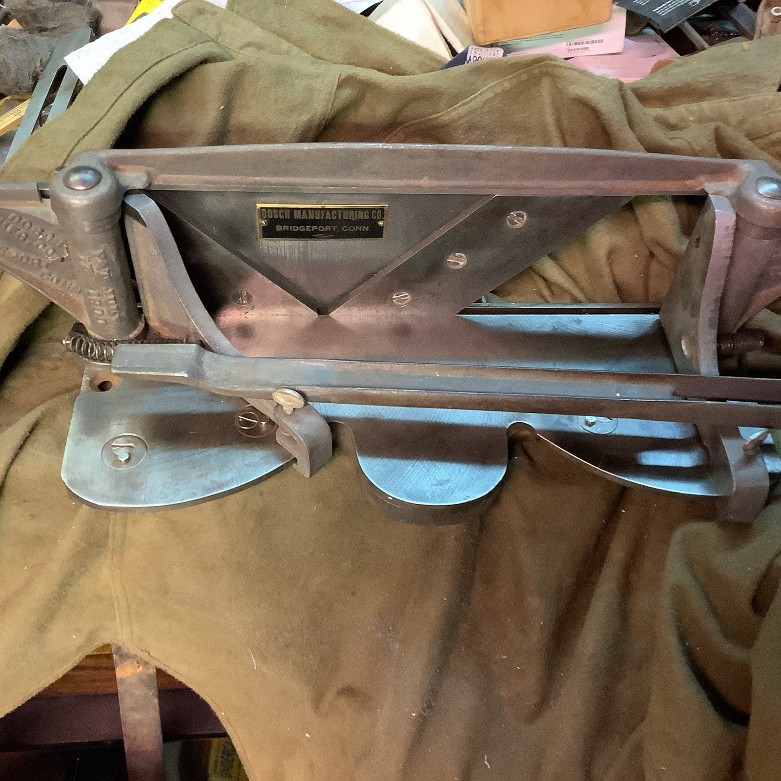 Dosch Miter Cutter