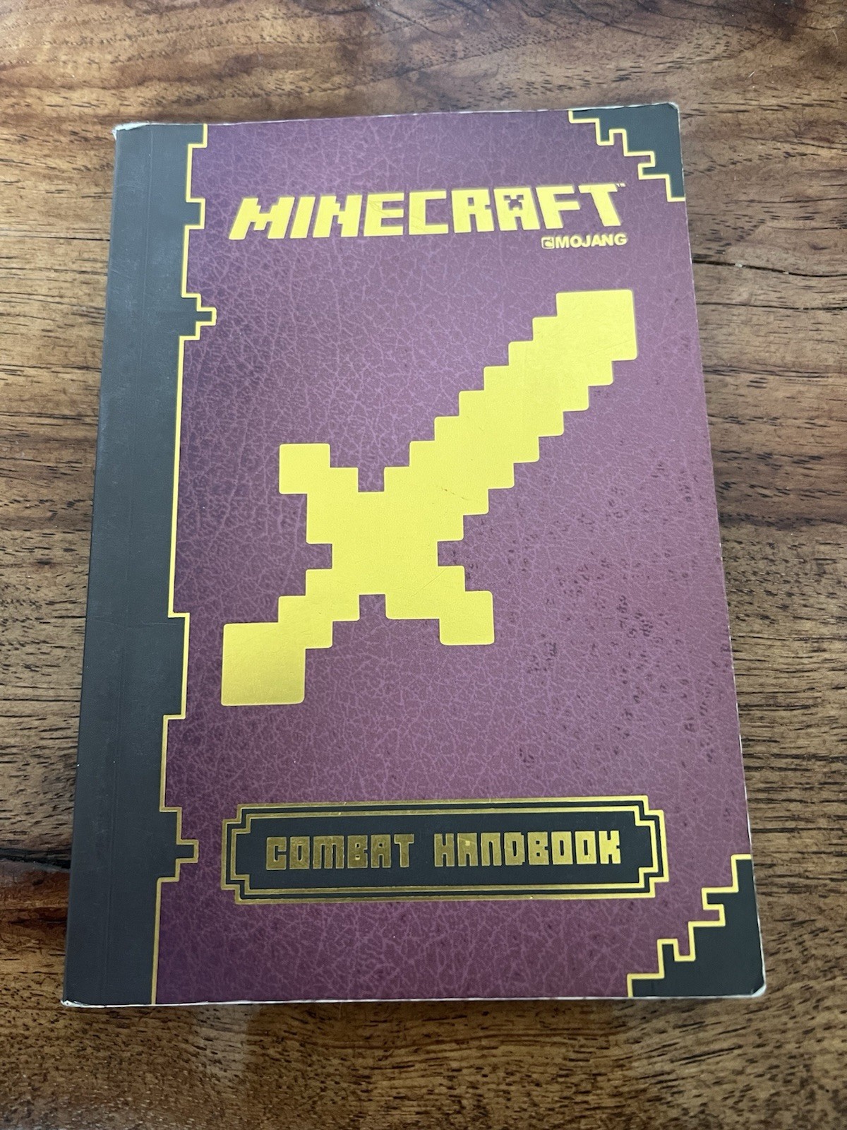 Mojang Minecraft Combat Handbook Official Strategy Guide