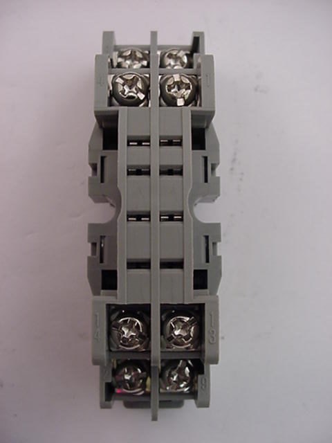 Idec SY2S-05  99402  Relay Base  NEW    Ships on Same Day of the Purchase
