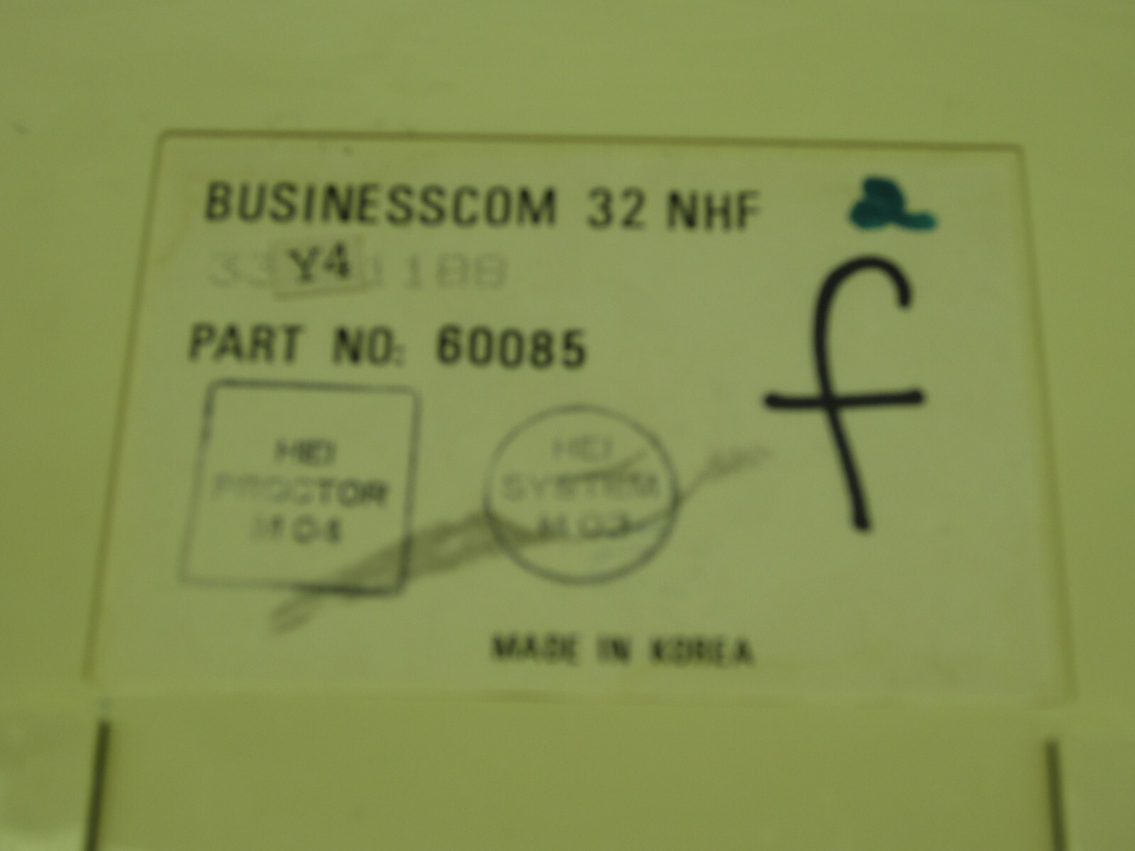 Tie BusinessCom 32 NHF Phone(60085) (Yellowed) (6 In-Stock)