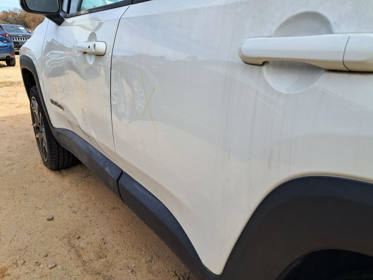 RENEGADE 2019 Glove Box 4884406