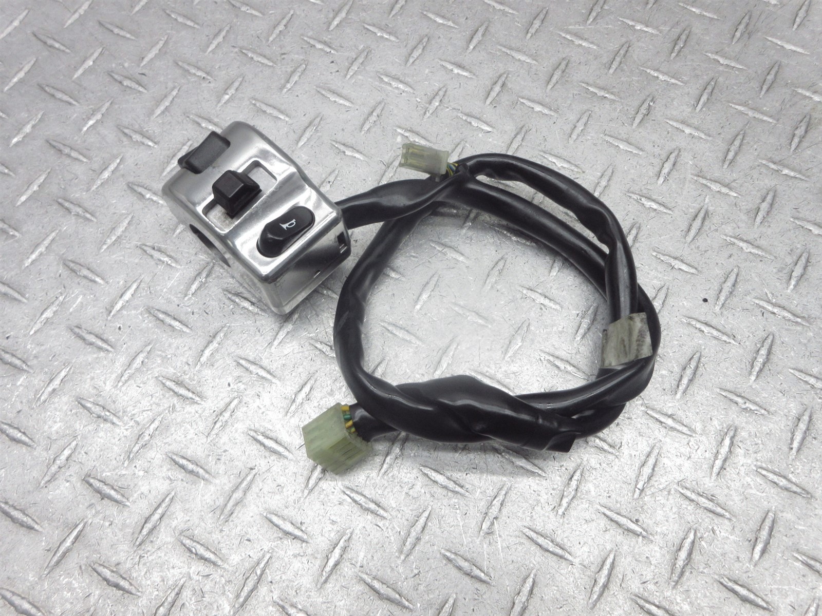 2005 05-09 Yamaha XVZ1300 Royal Star Left Switch Handlebar Control Light Horn