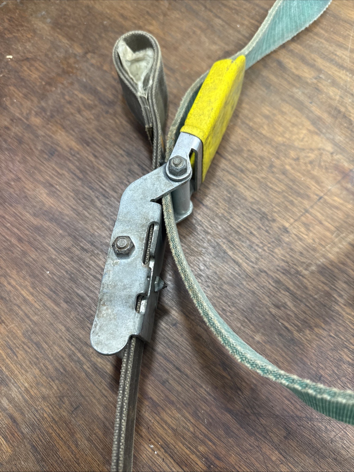 Buckingham Buck Squeeze Lineman Climbing Gear