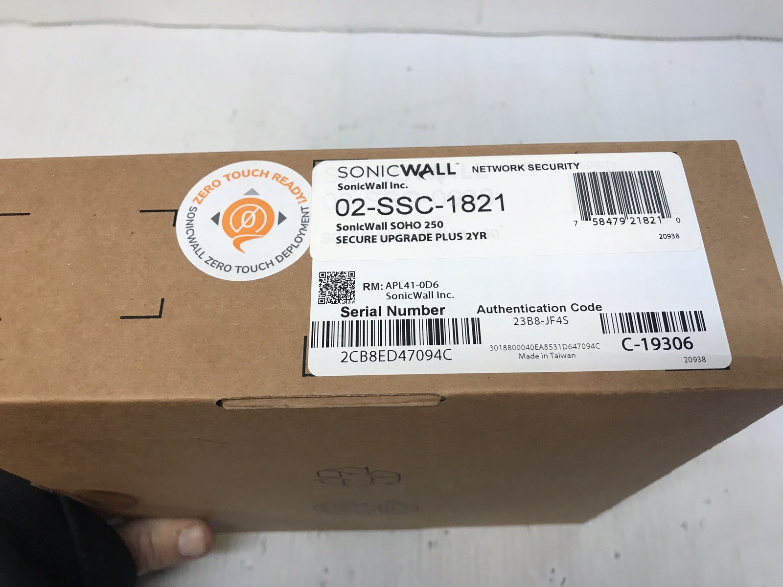 SonicWall SOHO 250 USED Original BOX *READ*